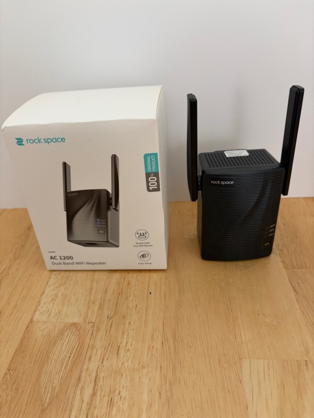 AC1200 Dual-Band WiFi Repeater - Black